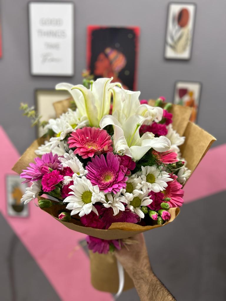 kraft-kagitta-renkli-buket-snt58