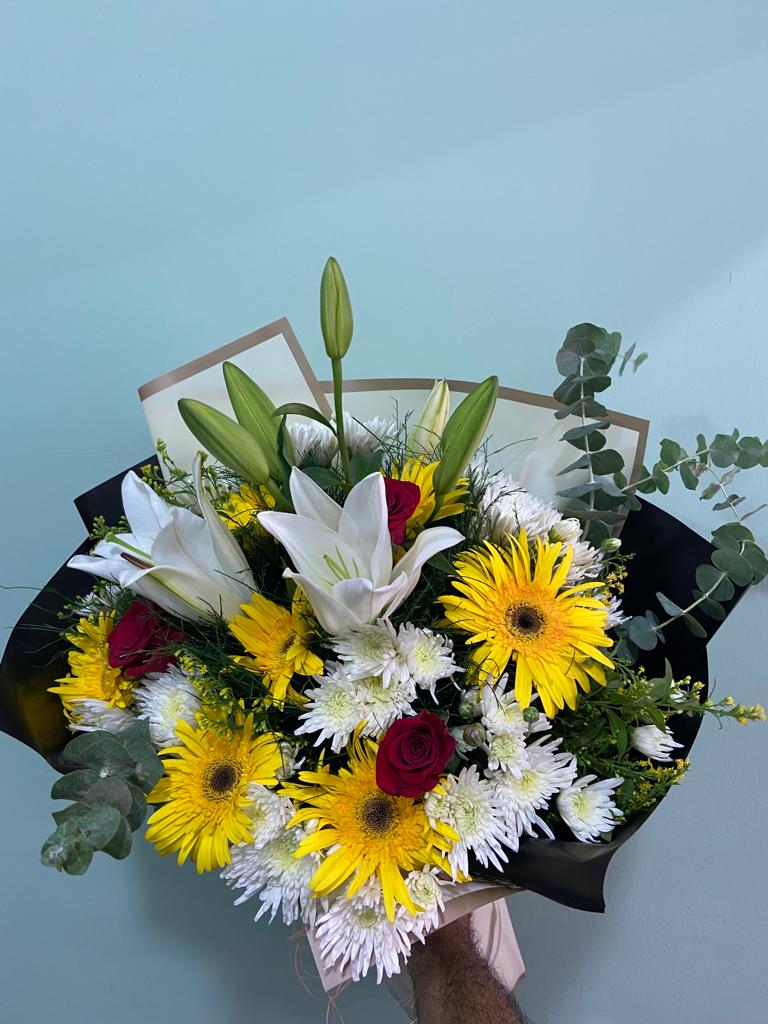 mevsim-cicekleriyle-sik-buket-snt68