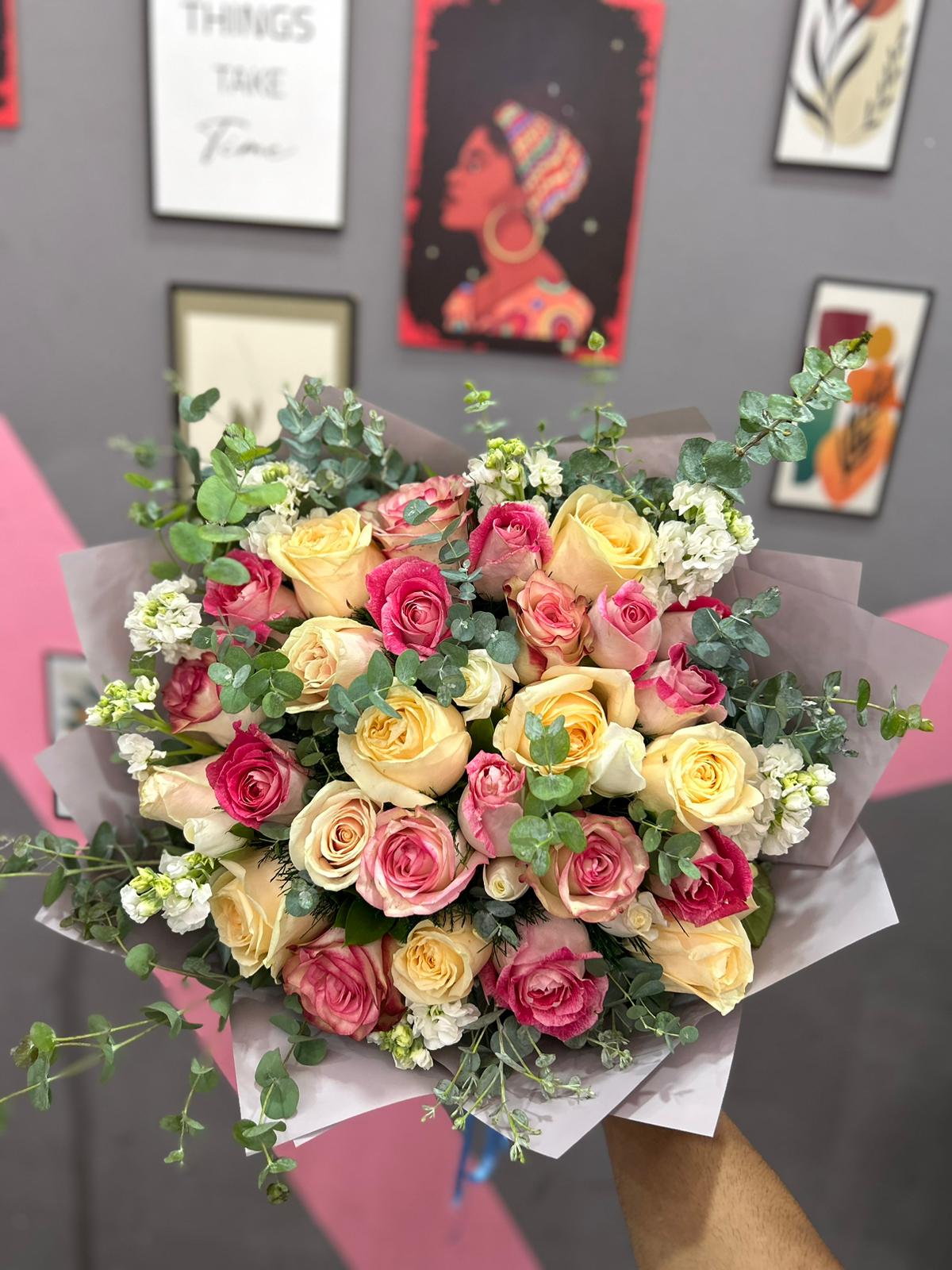 luks-renkli-ithal-gul-buketi-snt41