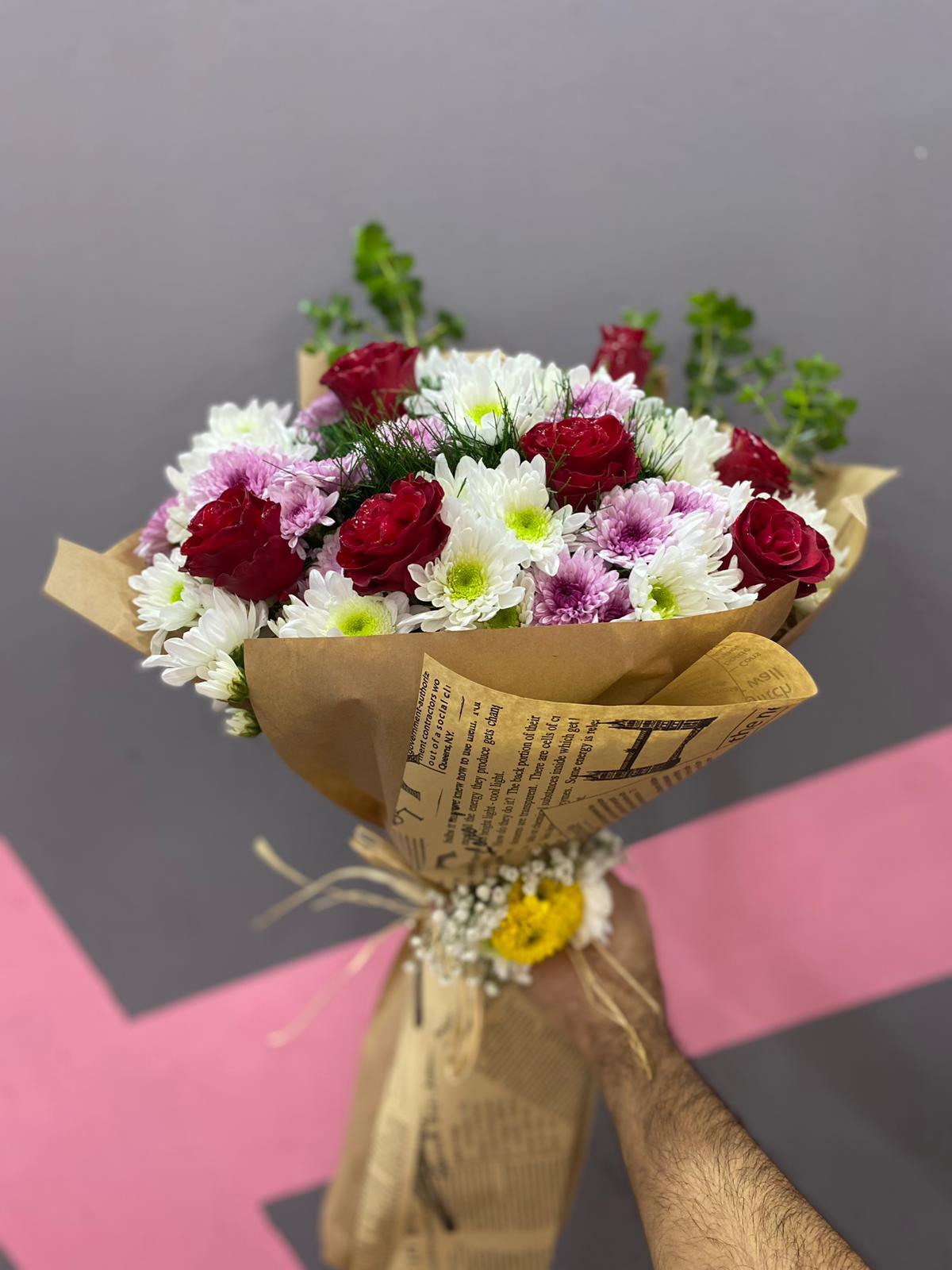 karisik-gul-ve-papatya-buketi-snt04